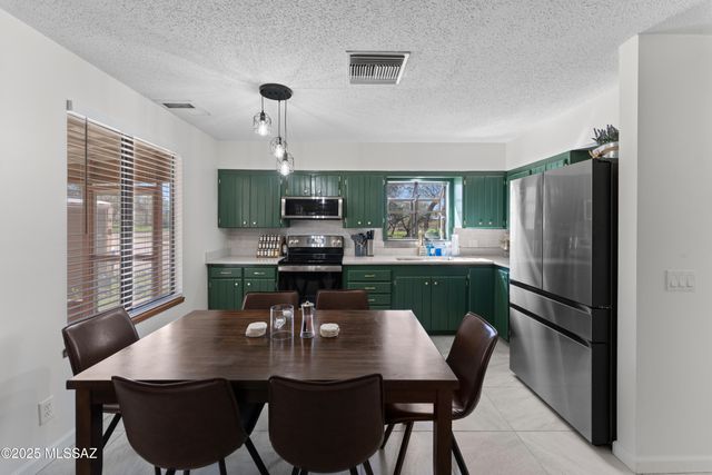 16620 S Delgado Road, Sahuarita, AZ 85629