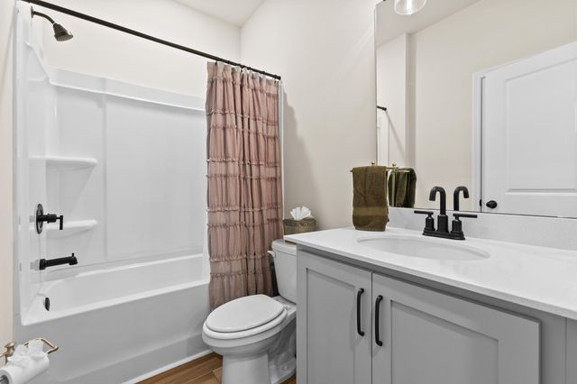 313 Lucca Drive, Summerville, SC 29486