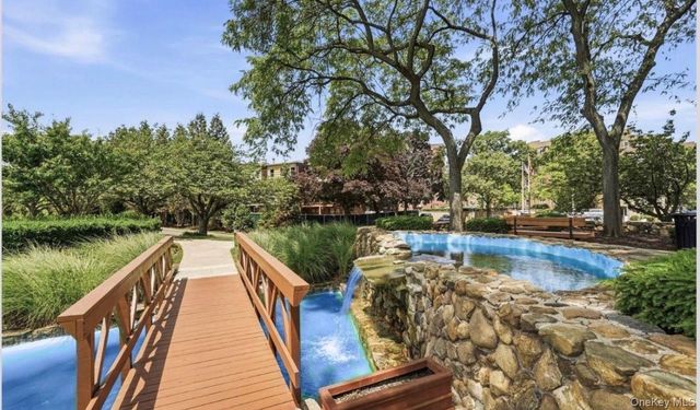 1 BAY CLUB Drive 21K, Bayside, NY 11360