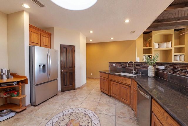 705 Chihuahua Road NE, Rio Rancho, NM 87144