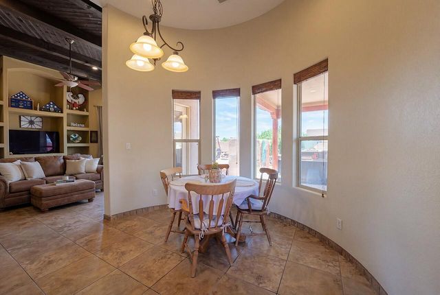 705 Chihuahua Road NE, Rio Rancho, NM 87144