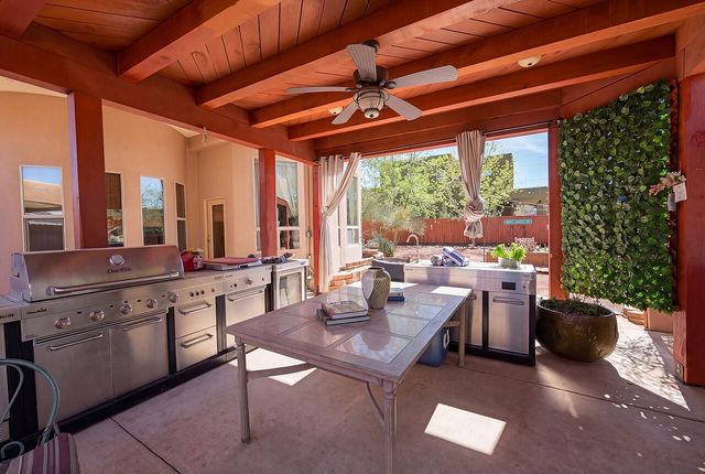 705 Chihuahua Road NE, Rio Rancho, NM 87144