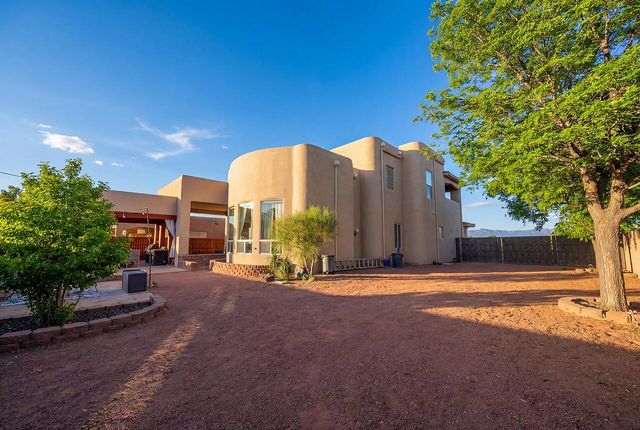 705 Chihuahua Road NE, Rio Rancho, NM 87144