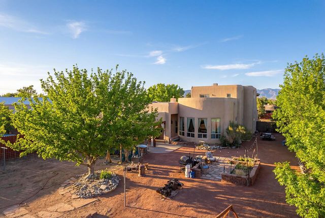 705 Chihuahua Road NE, Rio Rancho, NM 87144