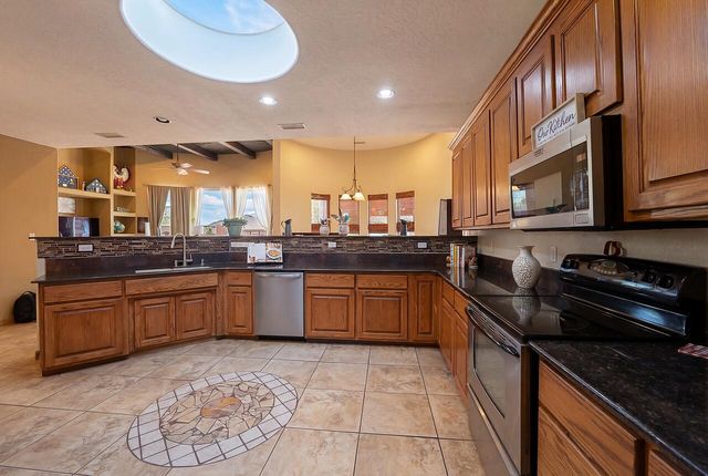 705 Chihuahua Road NE, Rio Rancho, NM 87144