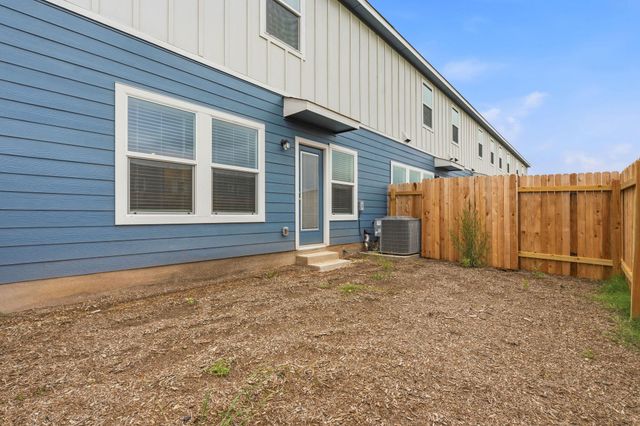 164 Cinnabar LN 1, Kyle, TX 78640