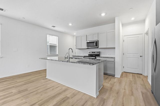 164 Cinnabar LN 1, Kyle, TX 78640