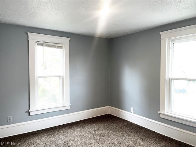 2291 11th Street SW, Akron, OH 44314