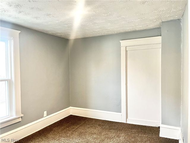 2291 11th Street SW, Akron, OH 44314