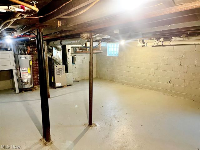 2291 11th Street SW, Akron, OH 44314