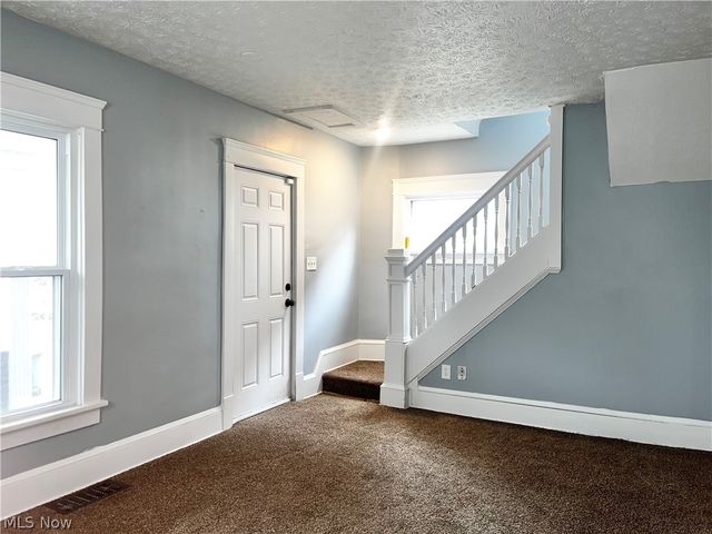 2291 11th Street SW, Akron, OH 44314