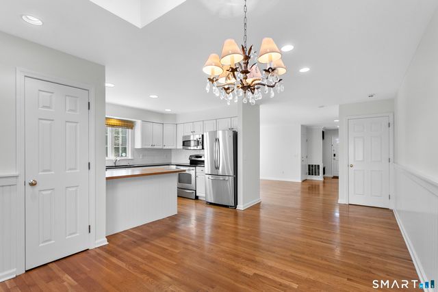 30 Osborne Place, Fairfield, CT 06890