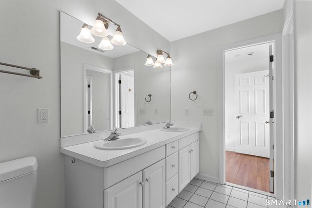 30 Osborne Place, Fairfield, CT 06890