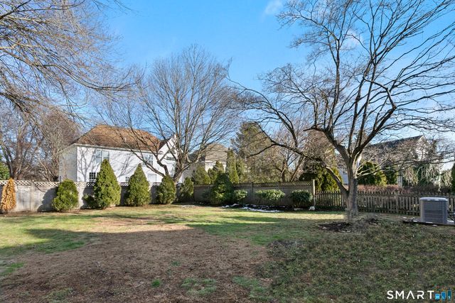 30 Osborne Place, Fairfield, CT 06890