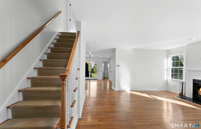 30 Osborne Place, Fairfield, CT 06890