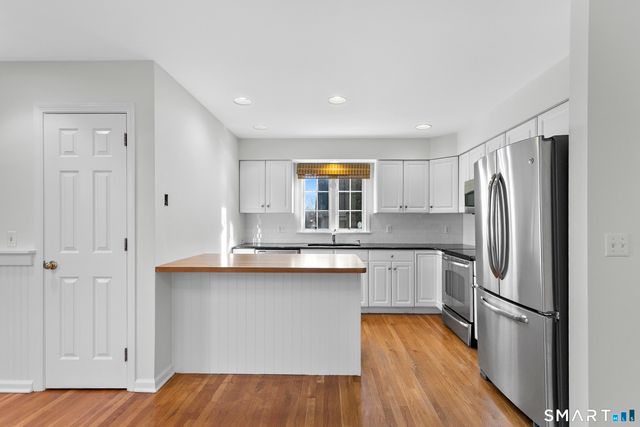 30 Osborne Place, Fairfield, CT 06890