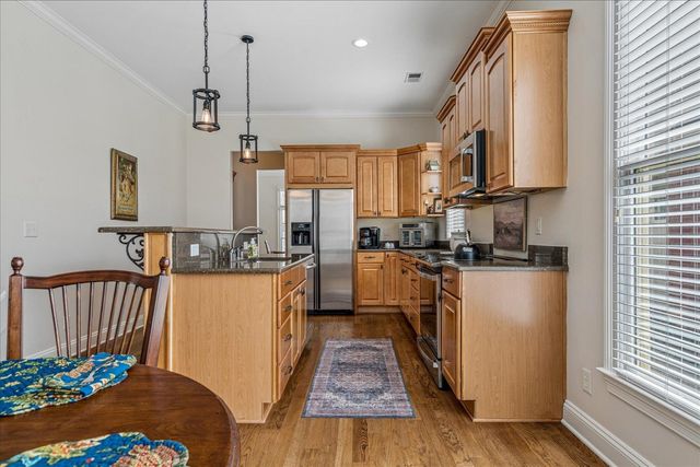 145 COTTAGE GROVE DR, Collierville, TN 38017