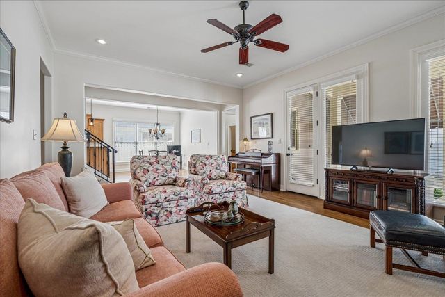 145 COTTAGE GROVE DR, Collierville, TN 38017