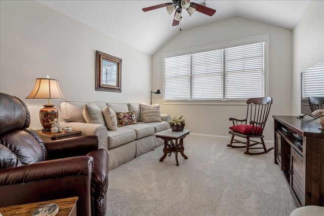 145 COTTAGE GROVE DR, Collierville, TN 38017