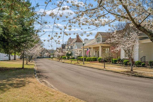145 COTTAGE GROVE DR, Collierville, TN 38017