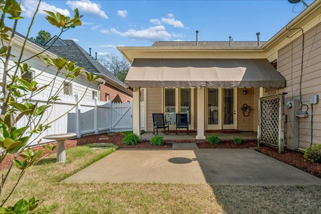 145 COTTAGE GROVE DR, Collierville, TN 38017