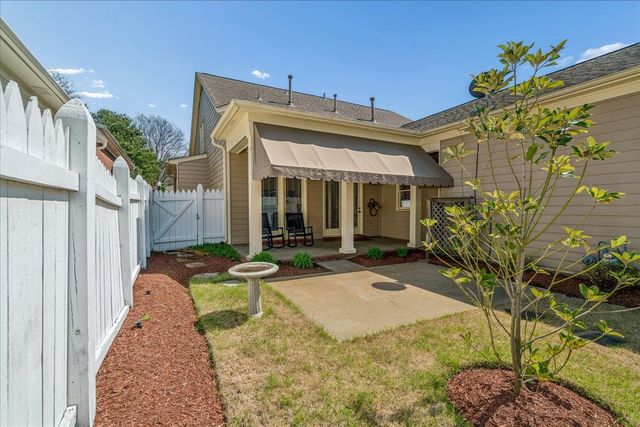 145 COTTAGE GROVE DR, Collierville, TN 38017
