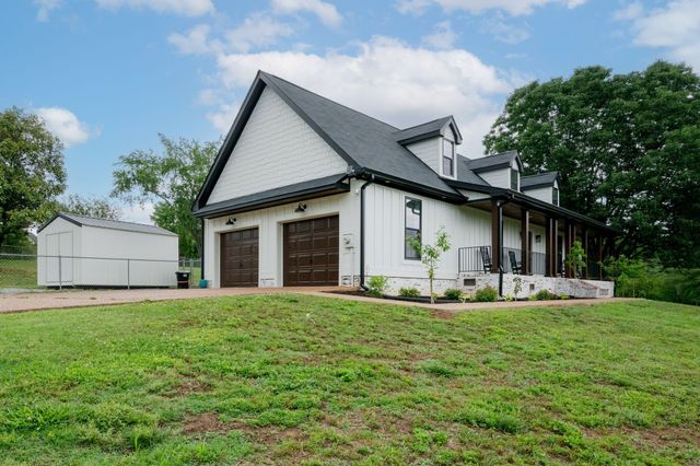 1303 Sycamore Valley Rd, Ashland City, TN 37015
