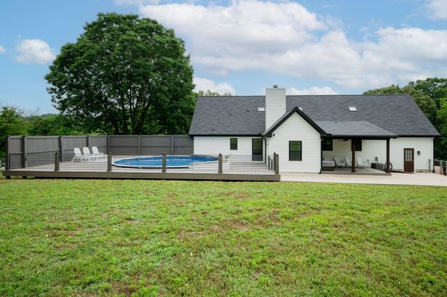 1303 Sycamore Valley Rd, Ashland City, TN 37015