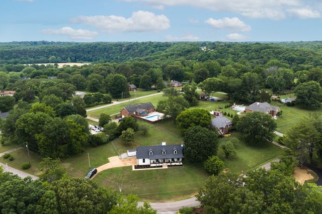 1303 Sycamore Valley Rd, Ashland City, TN 37015