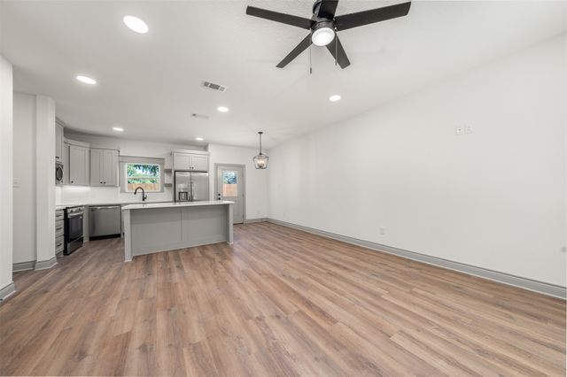 301 Live Oak Trail, Valley Mills, TX 76689