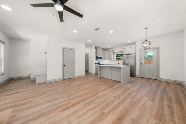 301 Live Oak Trail, Valley Mills, TX 76689