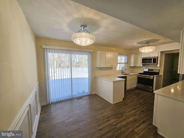 199 BERGER ST, Somerset, NJ 08873