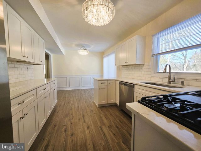 199 BERGER ST, Somerset, NJ 08873