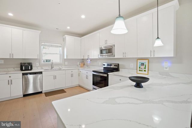 5500 EADS STREET, Washington, DC 20019