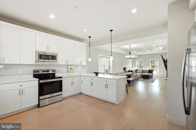 5500 EADS STREET, Washington, DC 20019