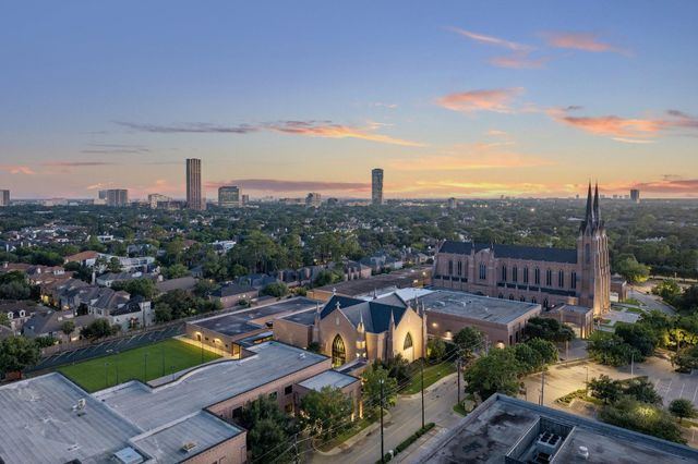 5001 Woodway Drive PH2, Houston, TX 77056