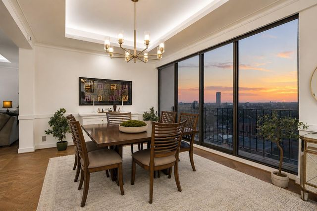 5001 Woodway Drive PH2, Houston, TX 77056