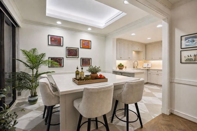 5001 Woodway Drive PH2, Houston, TX 77056