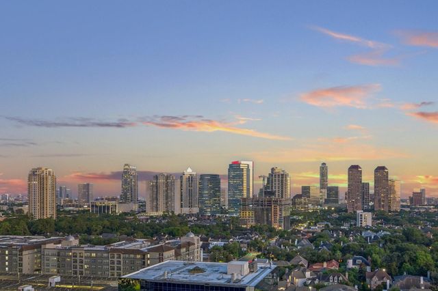 5001 Woodway Drive PH2, Houston, TX 77056