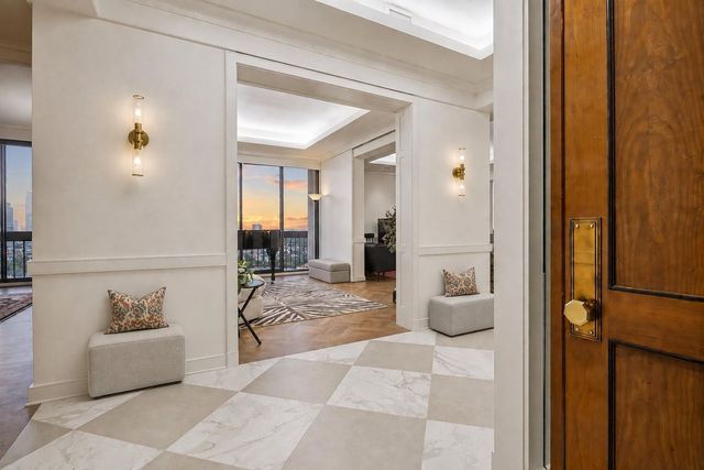 5001 Woodway Drive PH2, Houston, TX 77056