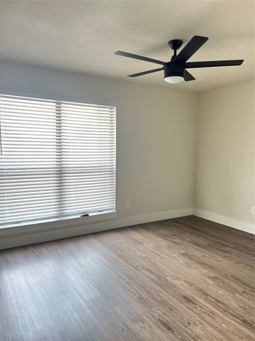 5840 Spring Valley Road 902, Dallas, TX 75254