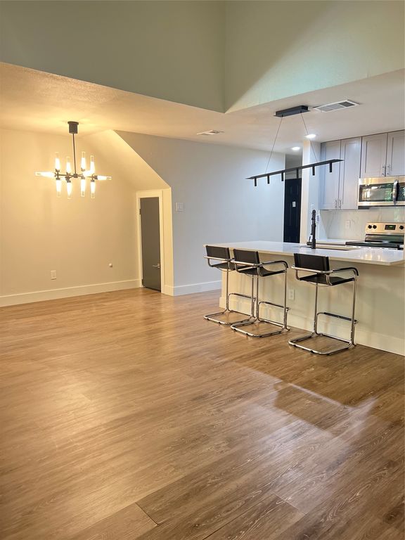 5840 Spring Valley Road 902, Dallas, TX 75254