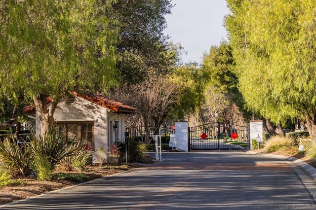 3171 Ferncreek Ln, Escondido, CA 92027