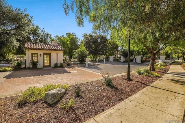 3171 Ferncreek Ln, Escondido, CA 92027