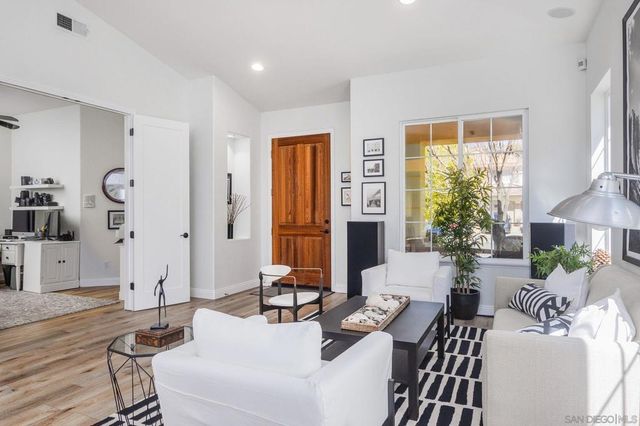 3171 Ferncreek Ln, Escondido, CA 92027
