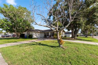 2813 20TH AVENUE W, Bradenton, FL 34205