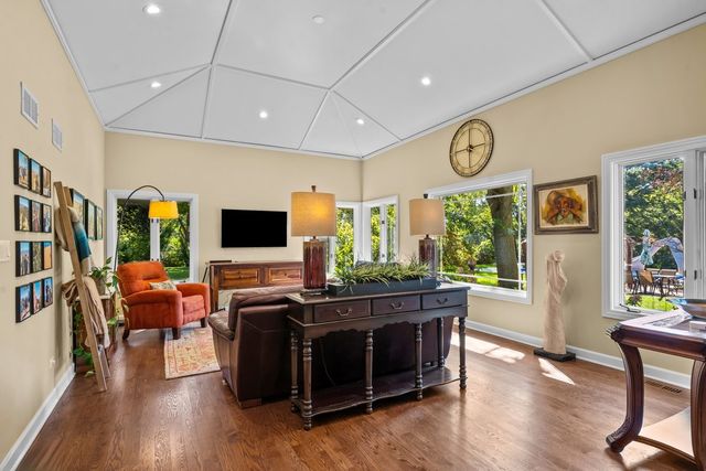 5328 Oak Grove Drive, Long Grove, IL 60047