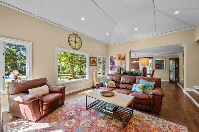 5328 Oak Grove Drive, Long Grove, IL 60047