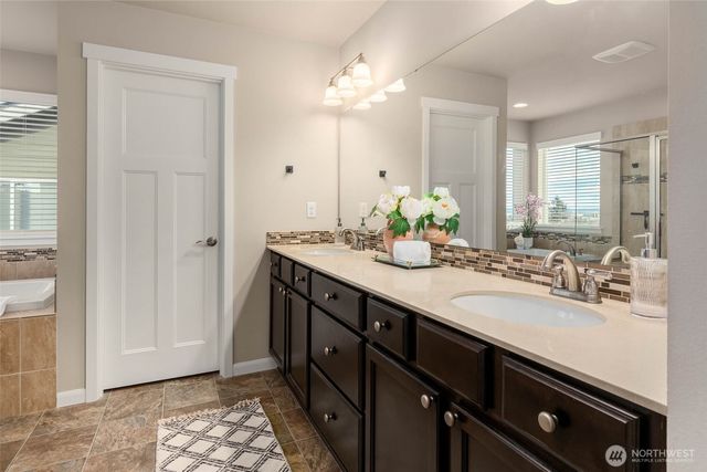 912 77th Drive SE, Lake Stevens, WA 98258