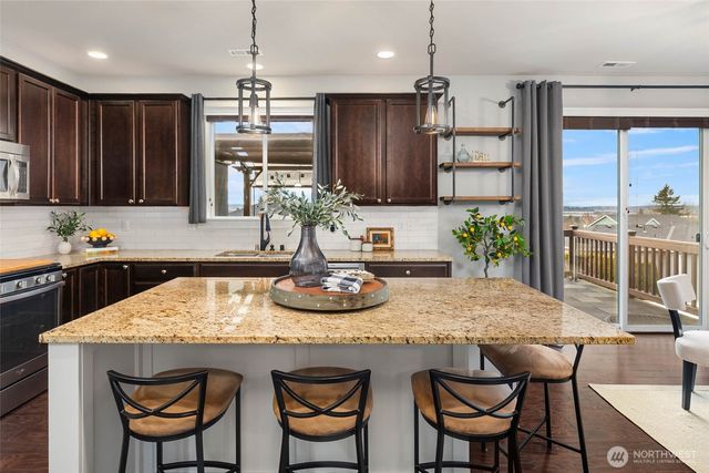 912 77th Drive SE, Lake Stevens, WA 98258